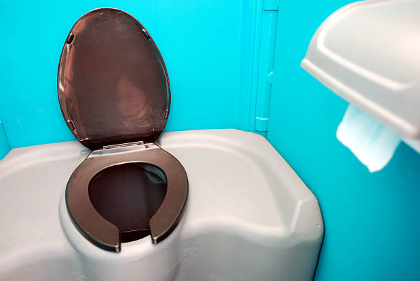 Best Portable bathroom rental  in Leon, IA