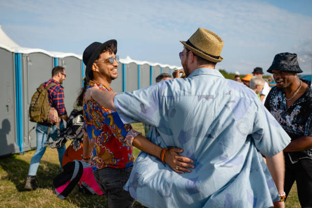 Best Portable bathroom rental  in Leon, IA